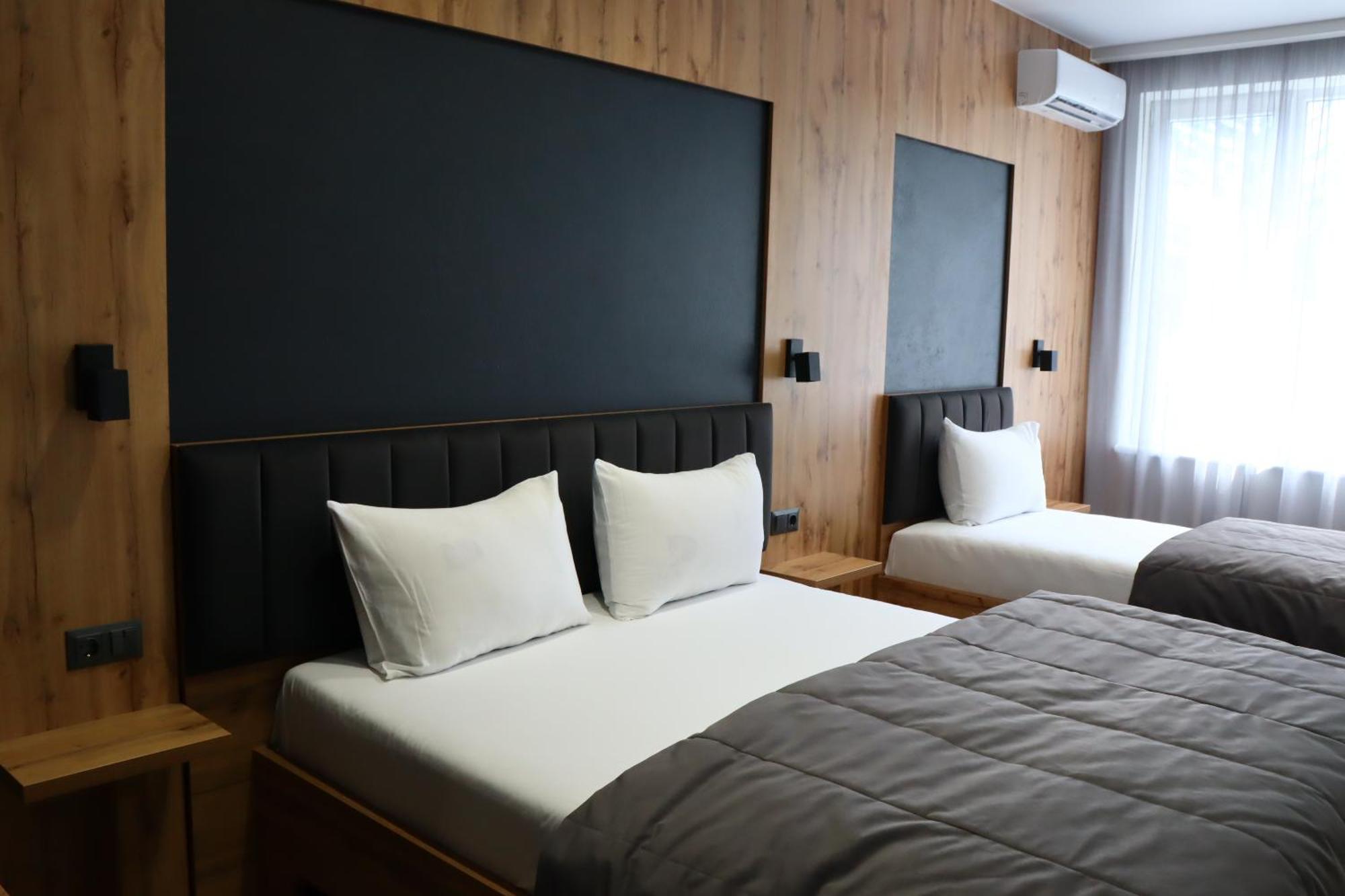 Hotel Sobkoff Khmelʼnytsʼkyy Exterior foto
