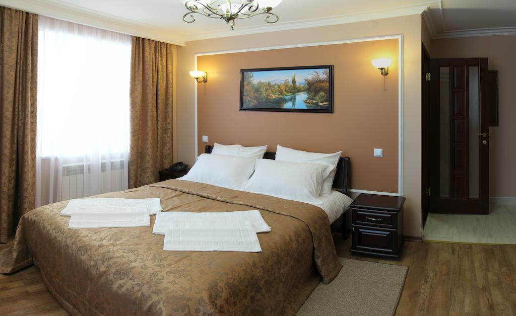 Hotel Sobkoff Khmelʼnytsʼkyy Habitación foto